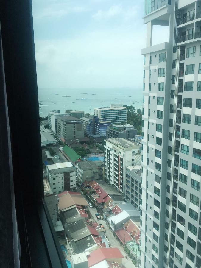 The Base Condo Pattaya Esterno foto