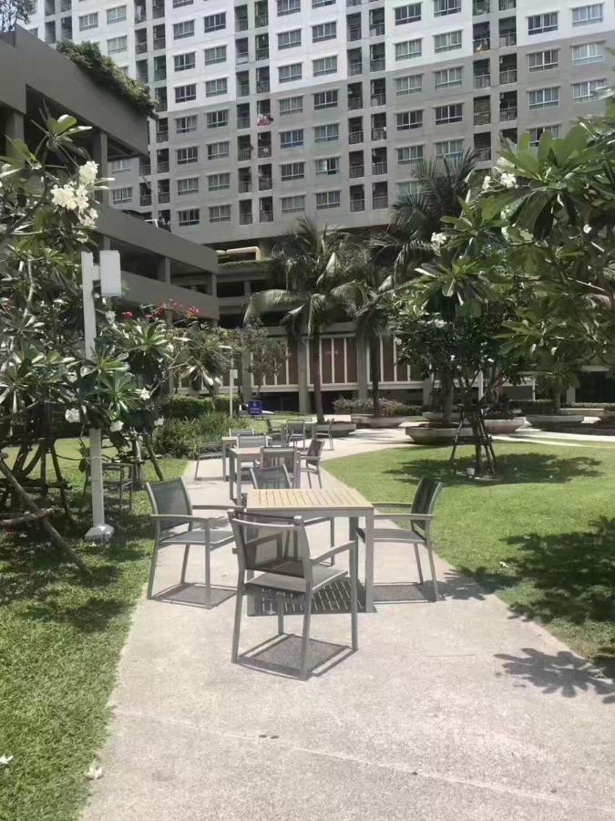The Base Condo Pattaya Esterno foto